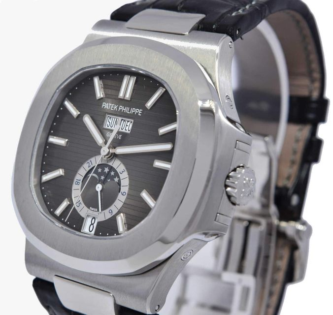 Patek Philippe Nautilus 5726A-001 Image 4